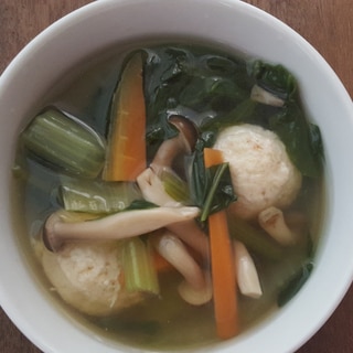 鶏団子と野菜ときのこの生姜スープ